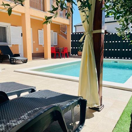 Boutique Apartment With Private Pool For Your Exclusive Use Novigrad Istria المظهر الخارجي الصورة